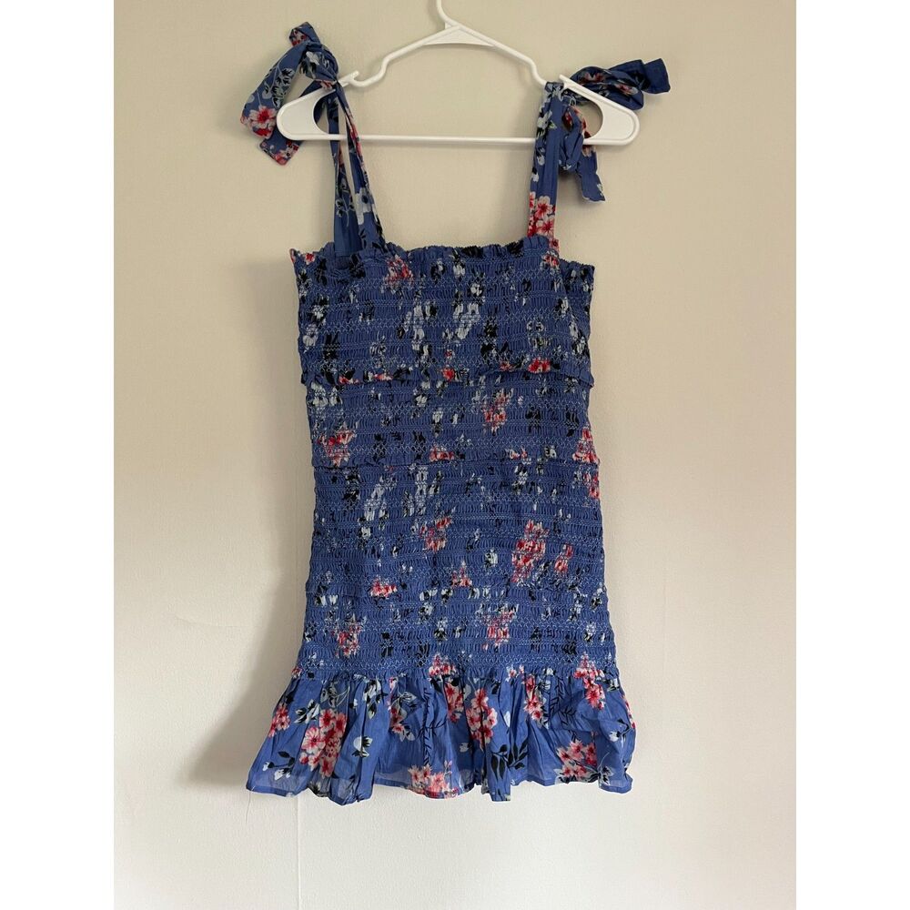 ASTR Rouched Floral Bodycon dress, Size Medium